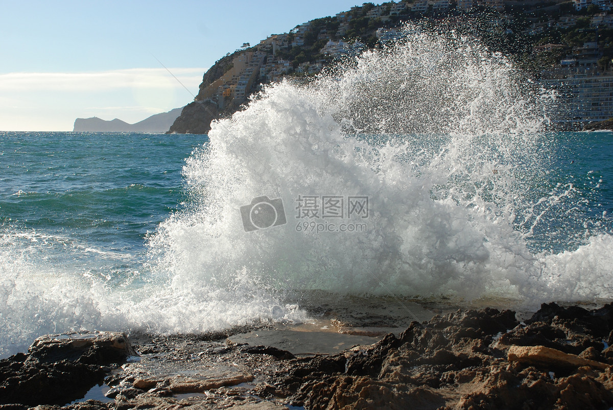 海面激起的波浪