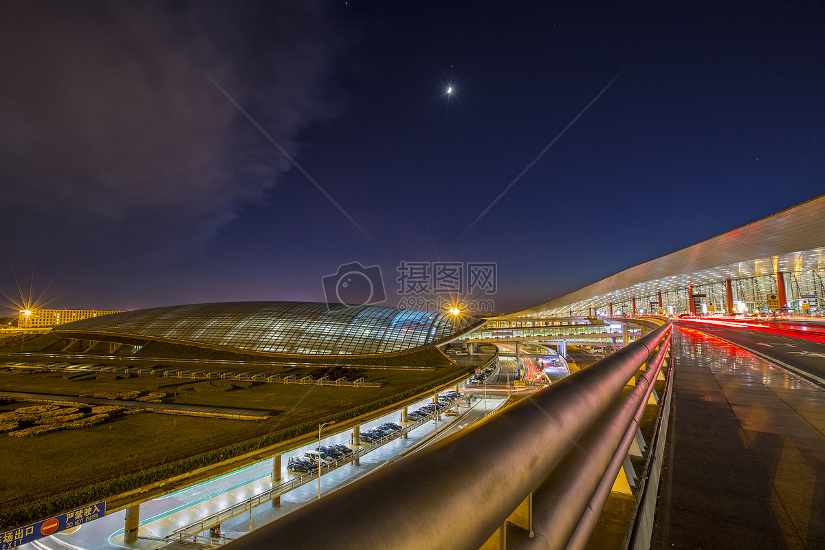 夜景的首都机场