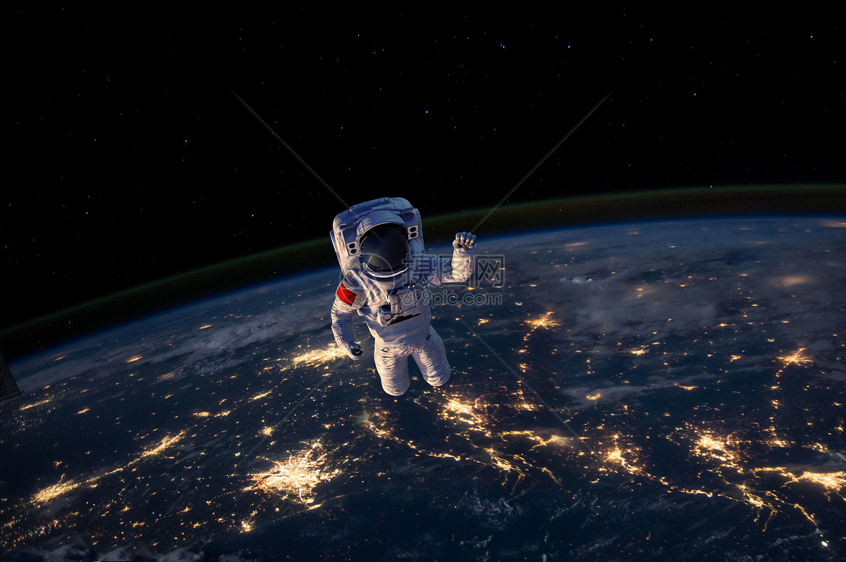 分享一组神州十二号航天员杨洪波在中国空间站拍摄的月球照片……_手机新浪网