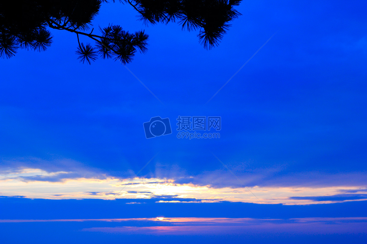 qq空间 新浪微博  花瓣 举报 标签: 云傍晚光光晕夕阳天空落日傍晚时