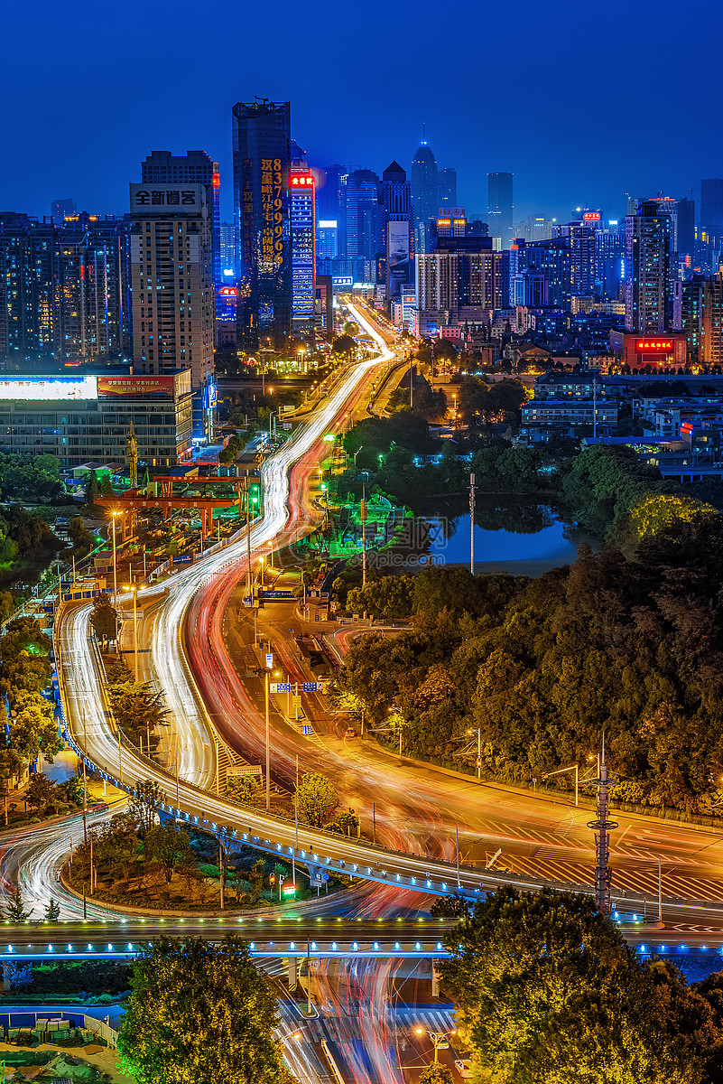 繁忙城市夜景