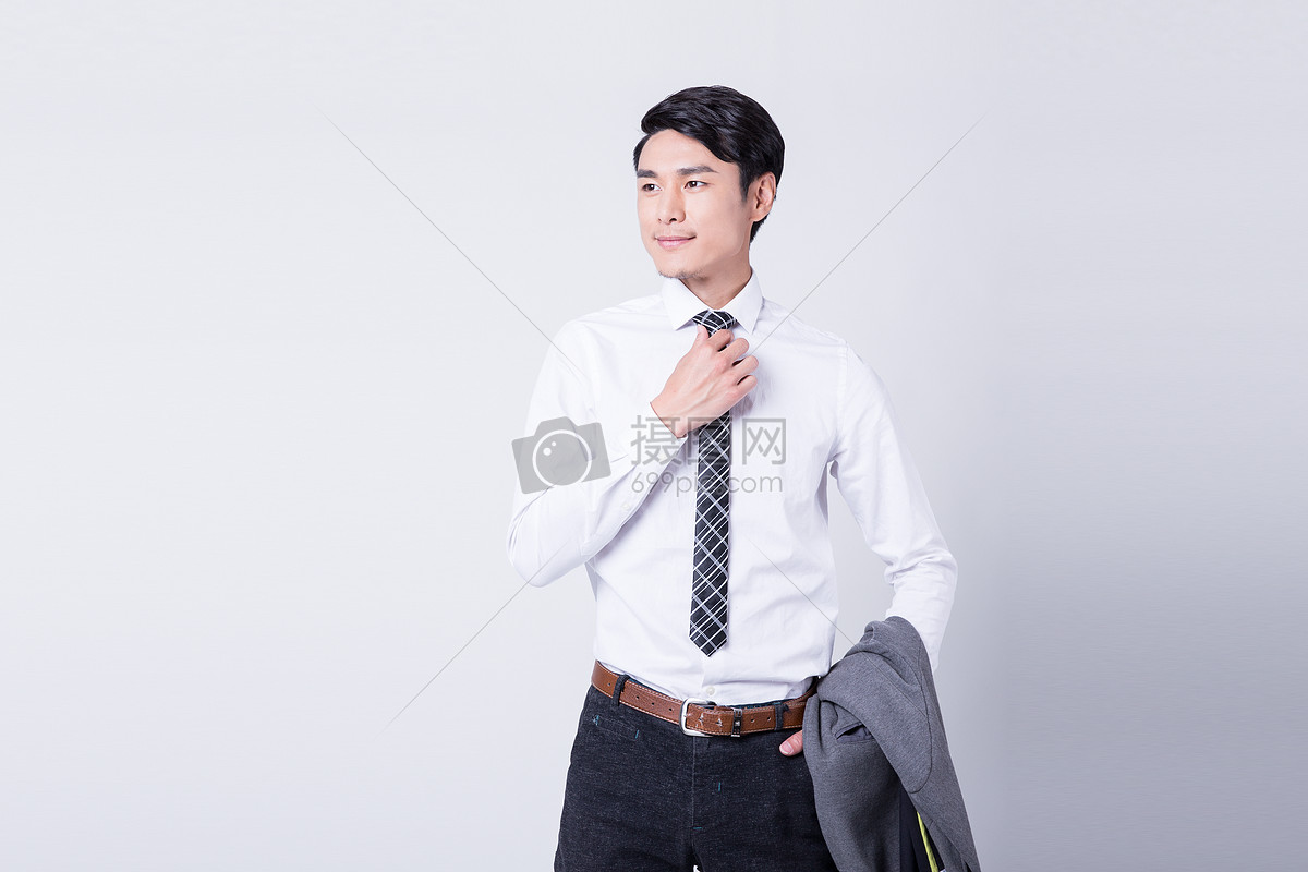 商务白领整理服装着装西装衣领