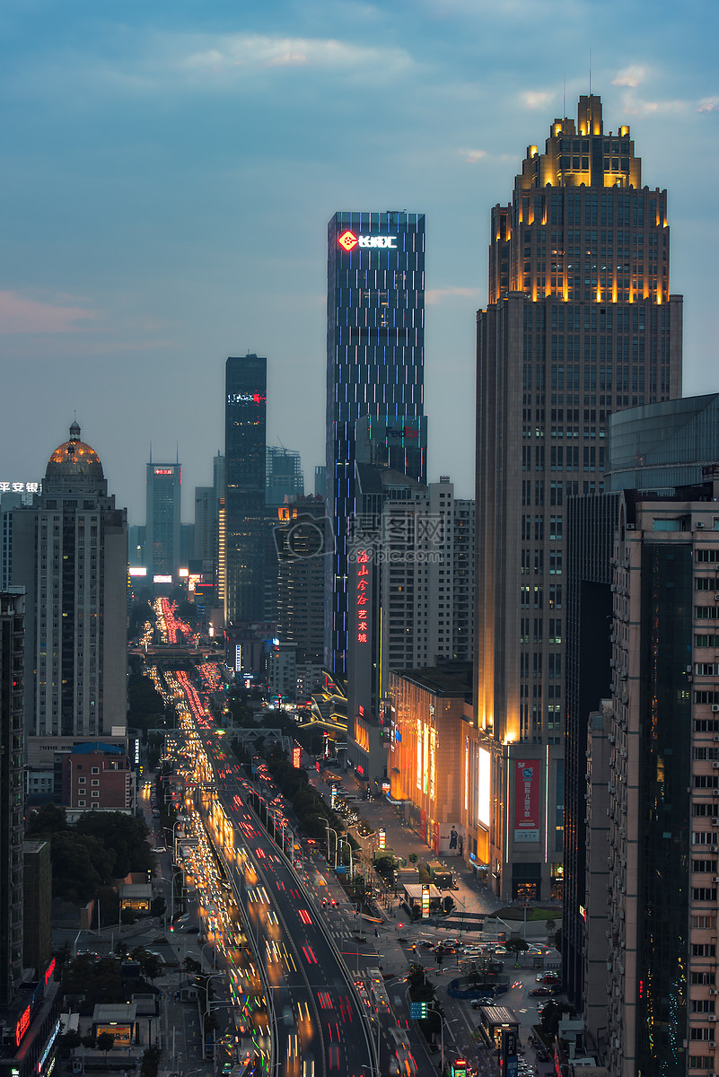 城市高楼夜景