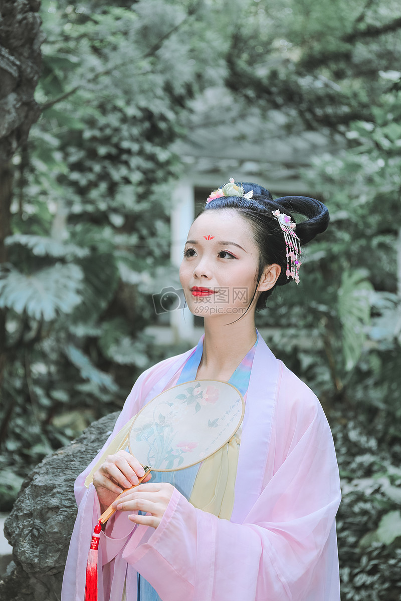 美女汉服古装