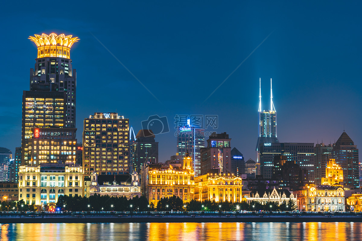 城市高楼夜景