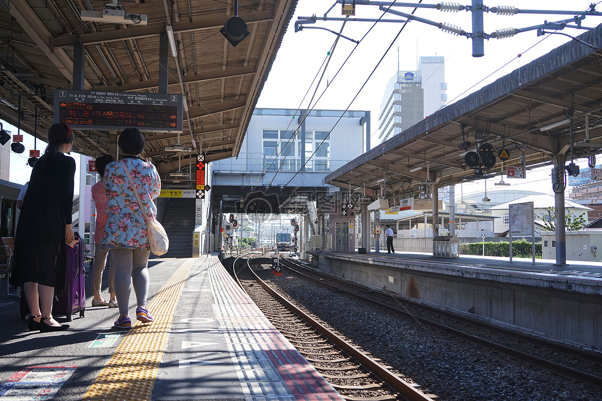 日本火车jr线路站台