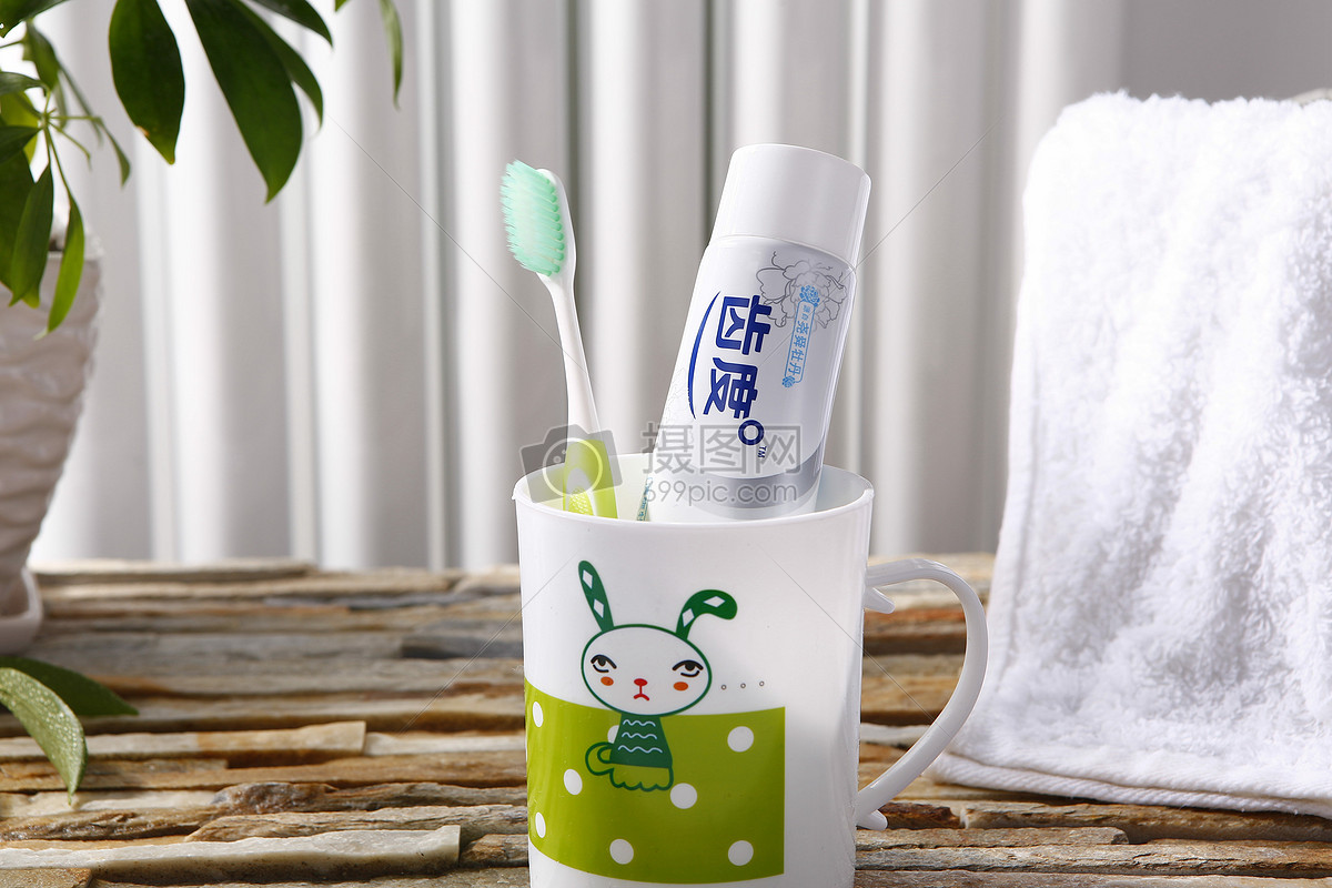 牙膏