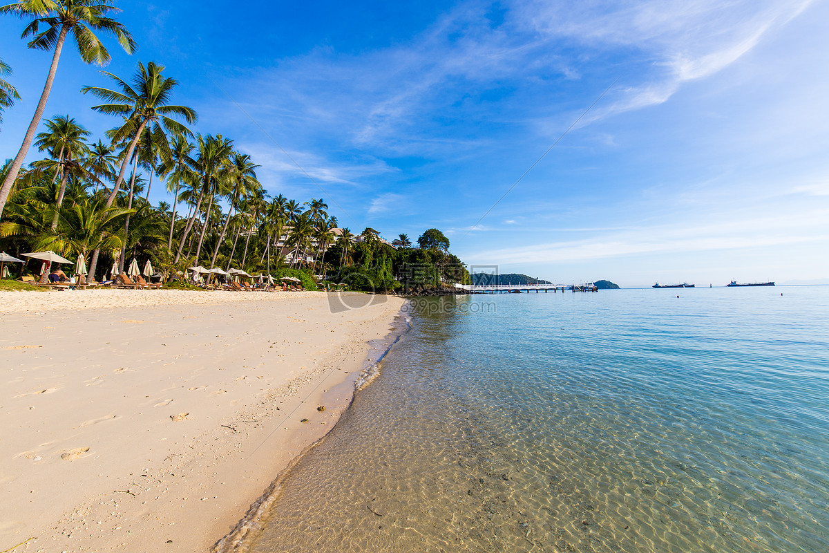 泰国普吉岛蓝天白云沙滩旅游图高清图片下载-正版图片500633693-摄图网