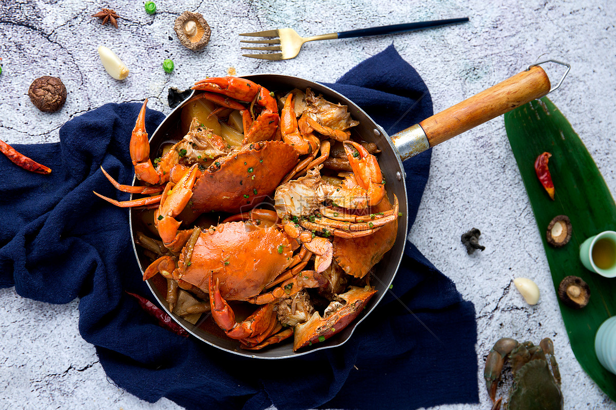 蒸螃蟹正确的做法，搭配秘制河蟹蘸料，味道鲜美 - 哔哩哔哩