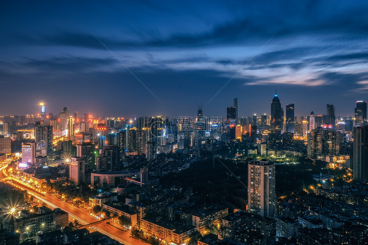 武汉城市建筑夜晚建筑沿江一号俯拍摄影图配图高清摄影大图-千库网