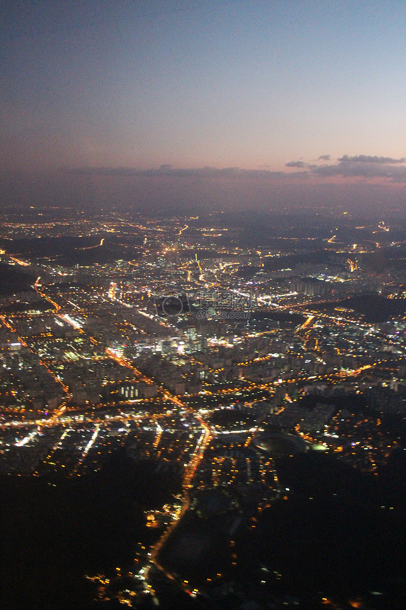 飞机远眺首尔夜景