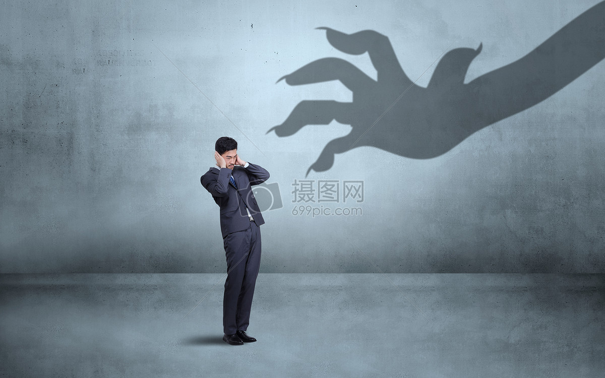 伸出魔爪恐吓他人背景图