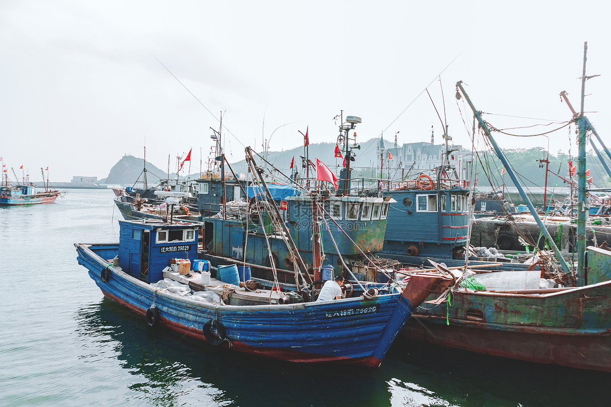 浙江开渔啦！千艘渔船同时出发场面壮观，石浦镇80%男人出海捕鱼_象山