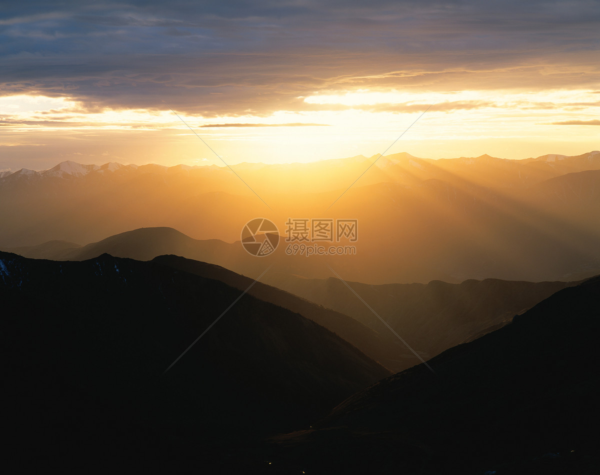 暖色太阳云绝美天空风景图