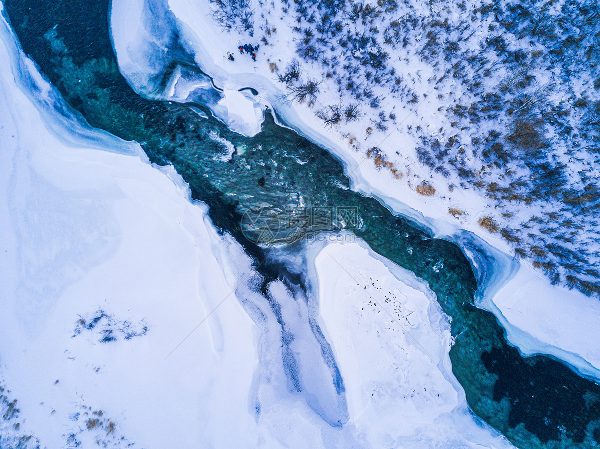 乌苏里江奔跑的流冰 将东极抚远带入冬季
