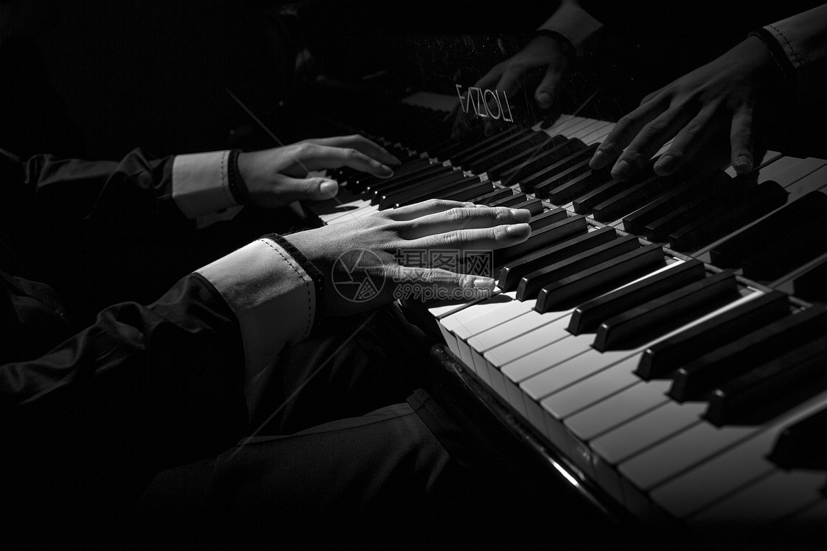 白色三角钢琴W3款式经典大方弹奏舒适流畅-阿里巴巴