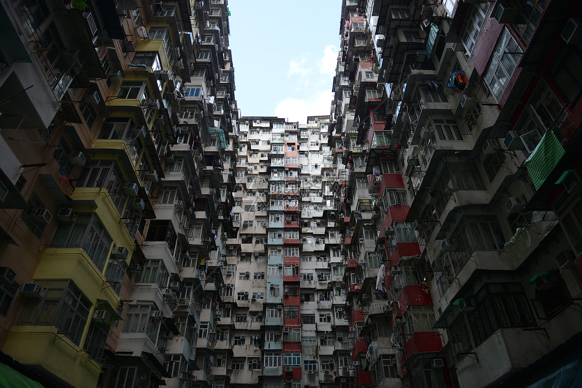 今はなき香港のスラム街｢九龍城砦｣に魅入られた写真家が切り取った世界 | Business Insider Japan