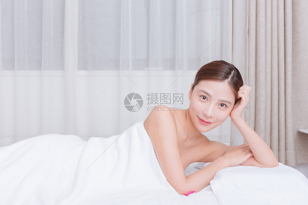 美容养生美女放松休息