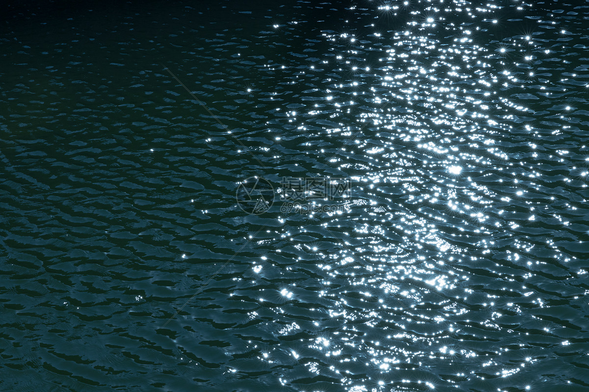 波光粼粼的水面高清图片下载-正版图片500756094-摄图网