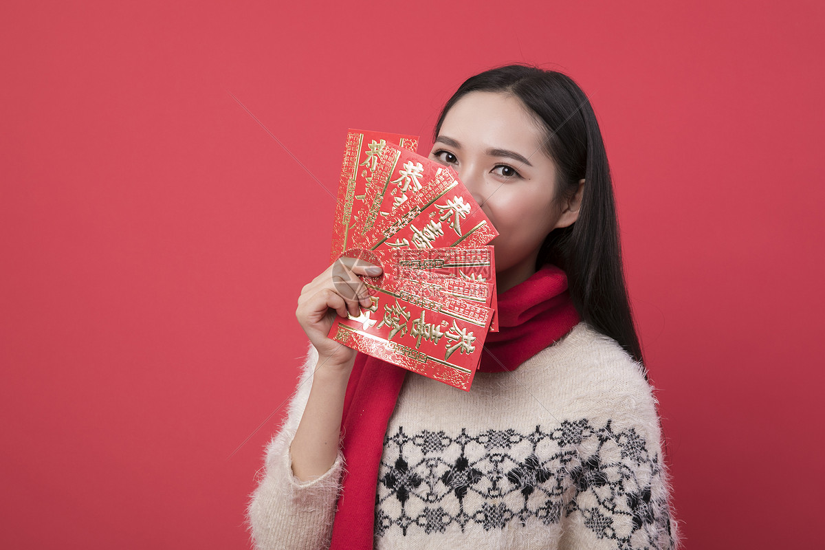 图片 照片 人物情感 发红包的新年女性.