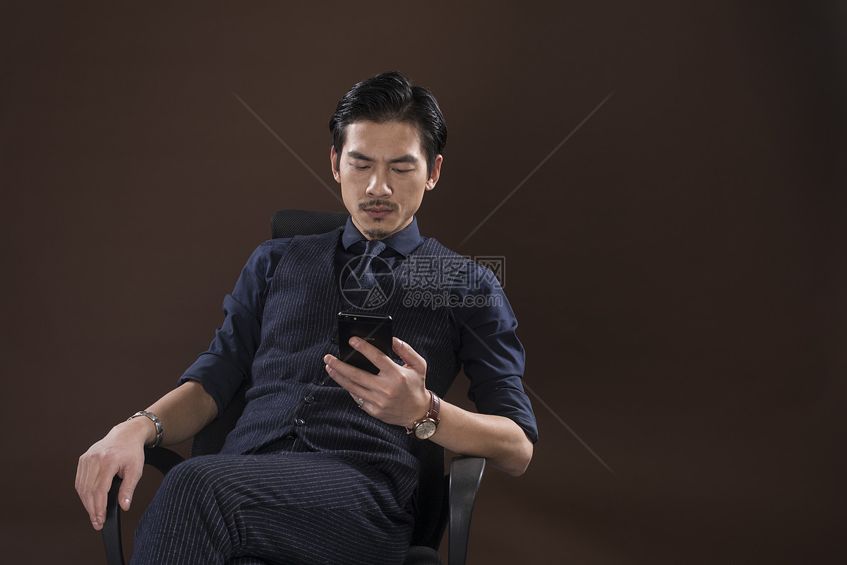 成功人士使用手机