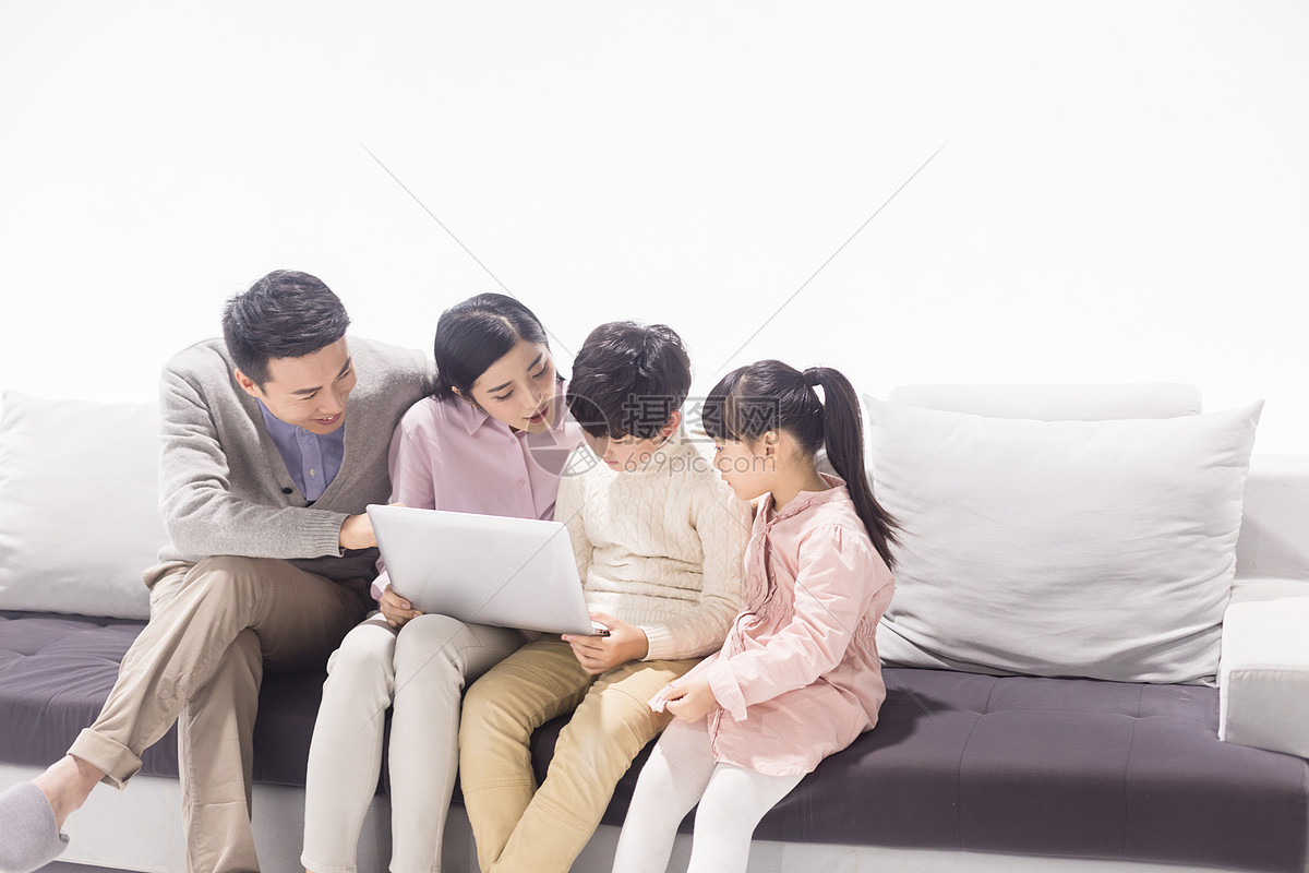 爸妈陪伴孩子玩乐的需求,有家亲子民宿单独设立儿童房,配置亲子活动区