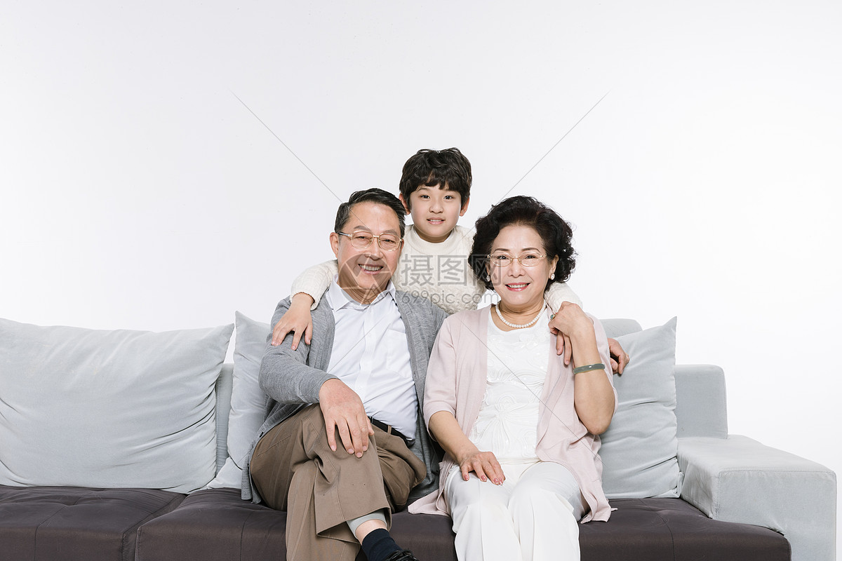 爷爷奶奶和孙子在一起