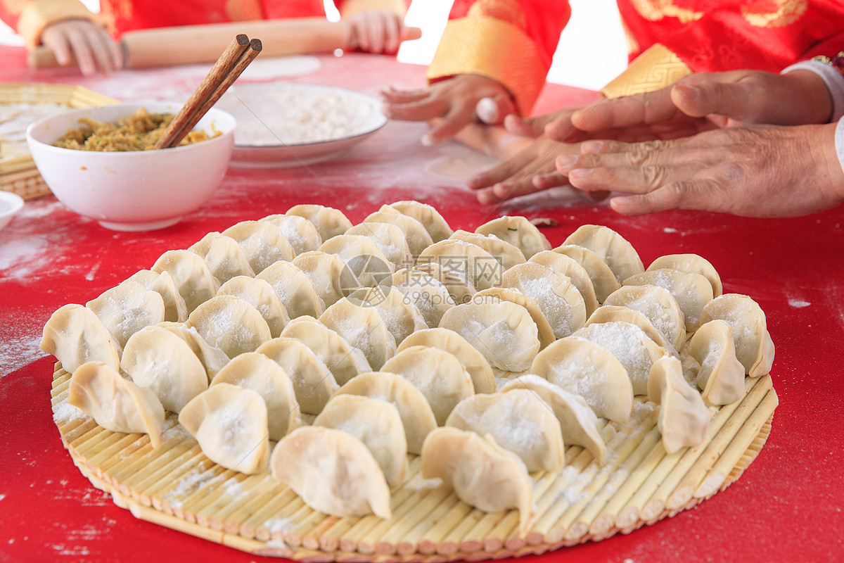 饺子春节美食摄影图高清摄影大图-千库网