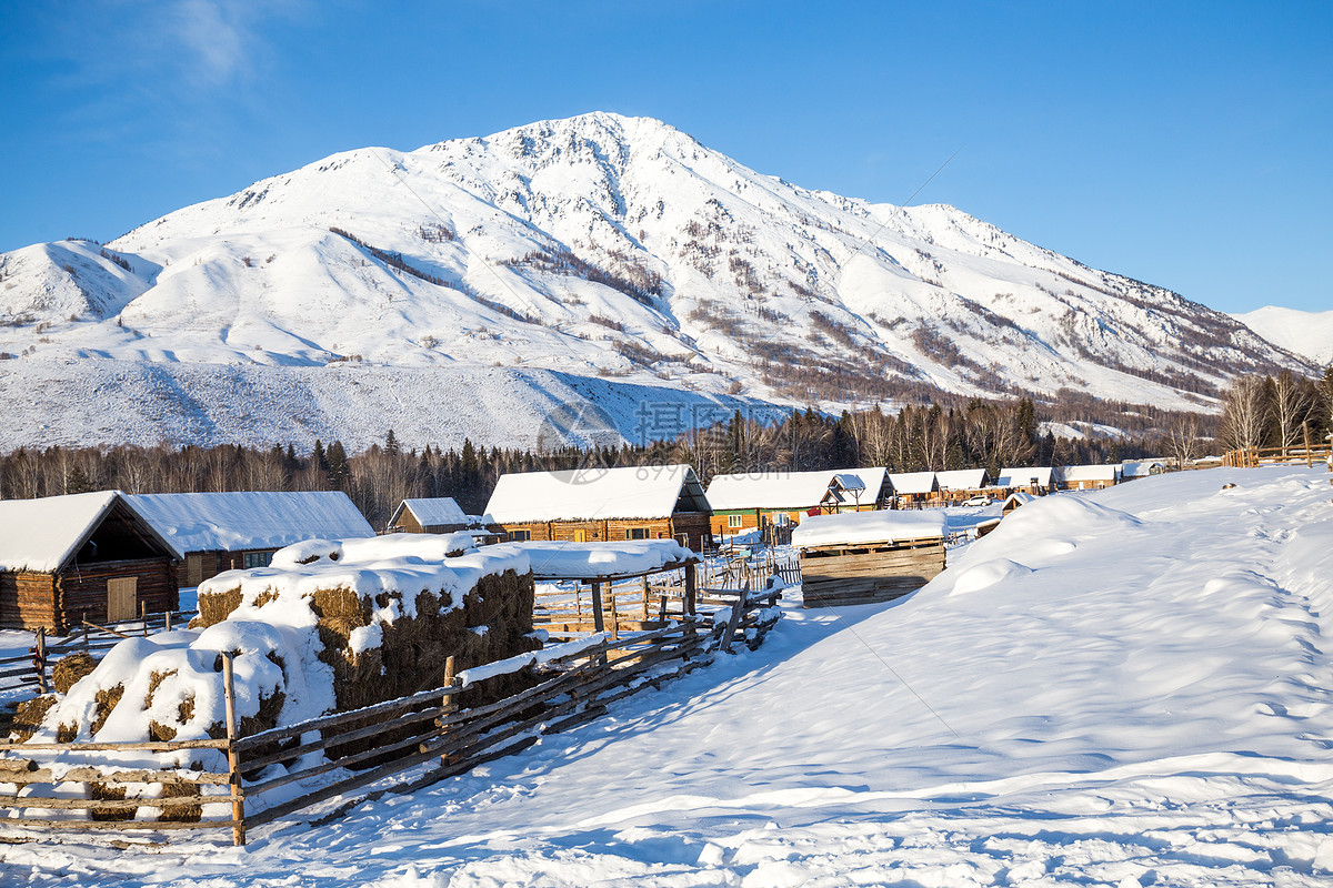 新疆禾木村冬季雪景jpg