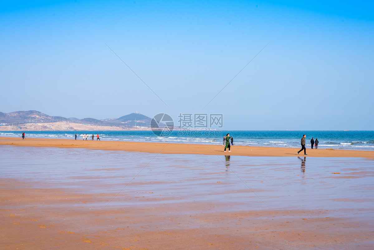 青岛海滨海水浴场金沙滩