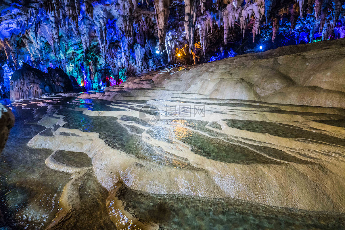 吉星岩溶洞