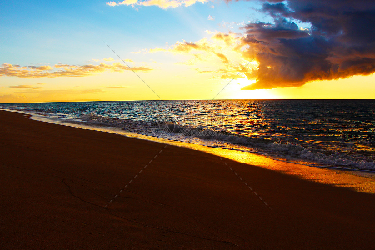 夕阳海滩美景