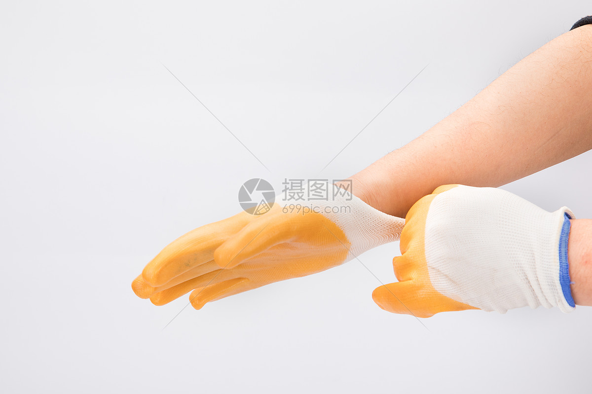 戴手套动作图