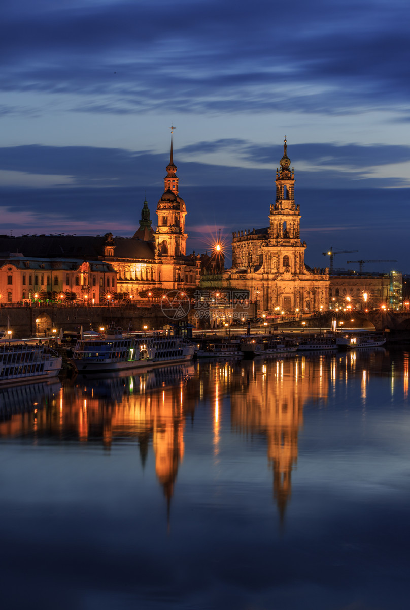 照片 建筑空间 德国著名旅游城市德累斯顿夜景.
