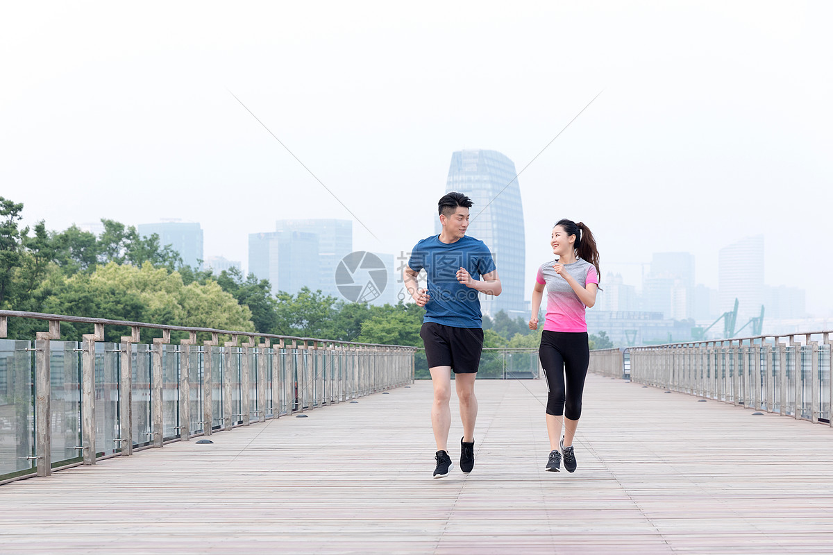 户外运动健身男女人像跑步高清图片下载-正版图片500906534-摄图网