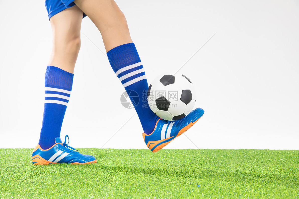 标签: 世界杯体育模特活力脚脚部动作足球踢球运动足球运动员脚部特写