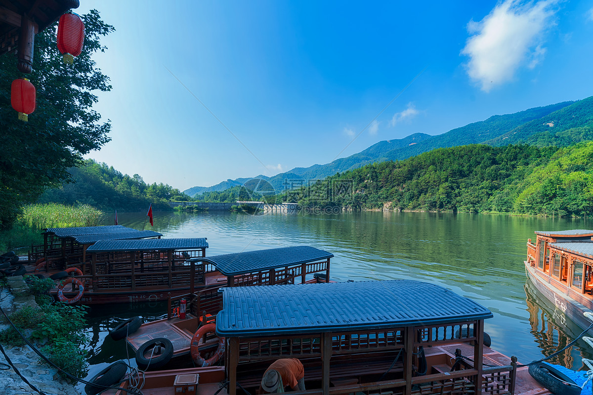 照片 自然风景 湖北旅游景点九宫山云中湖的游船.