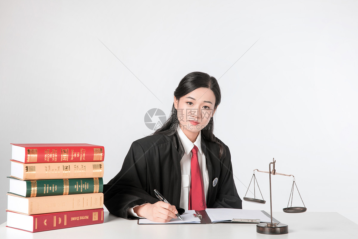女律师