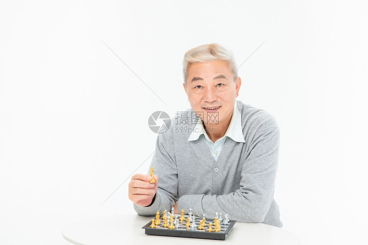 老年人下棋