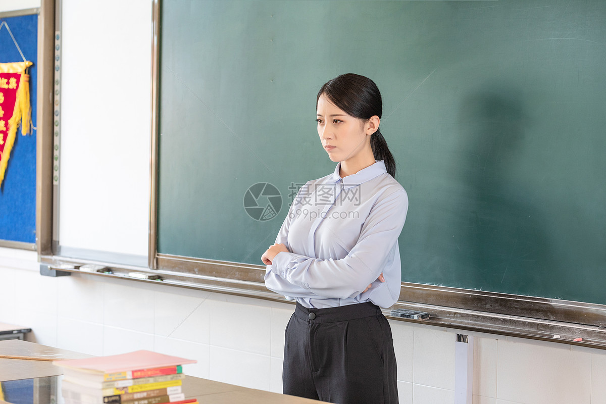 烦恼的女老师