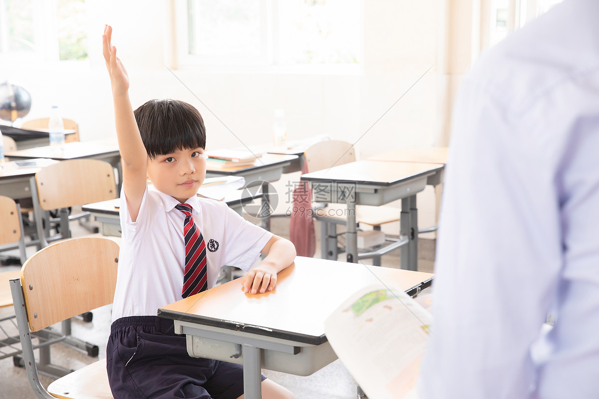 小学生回答问题