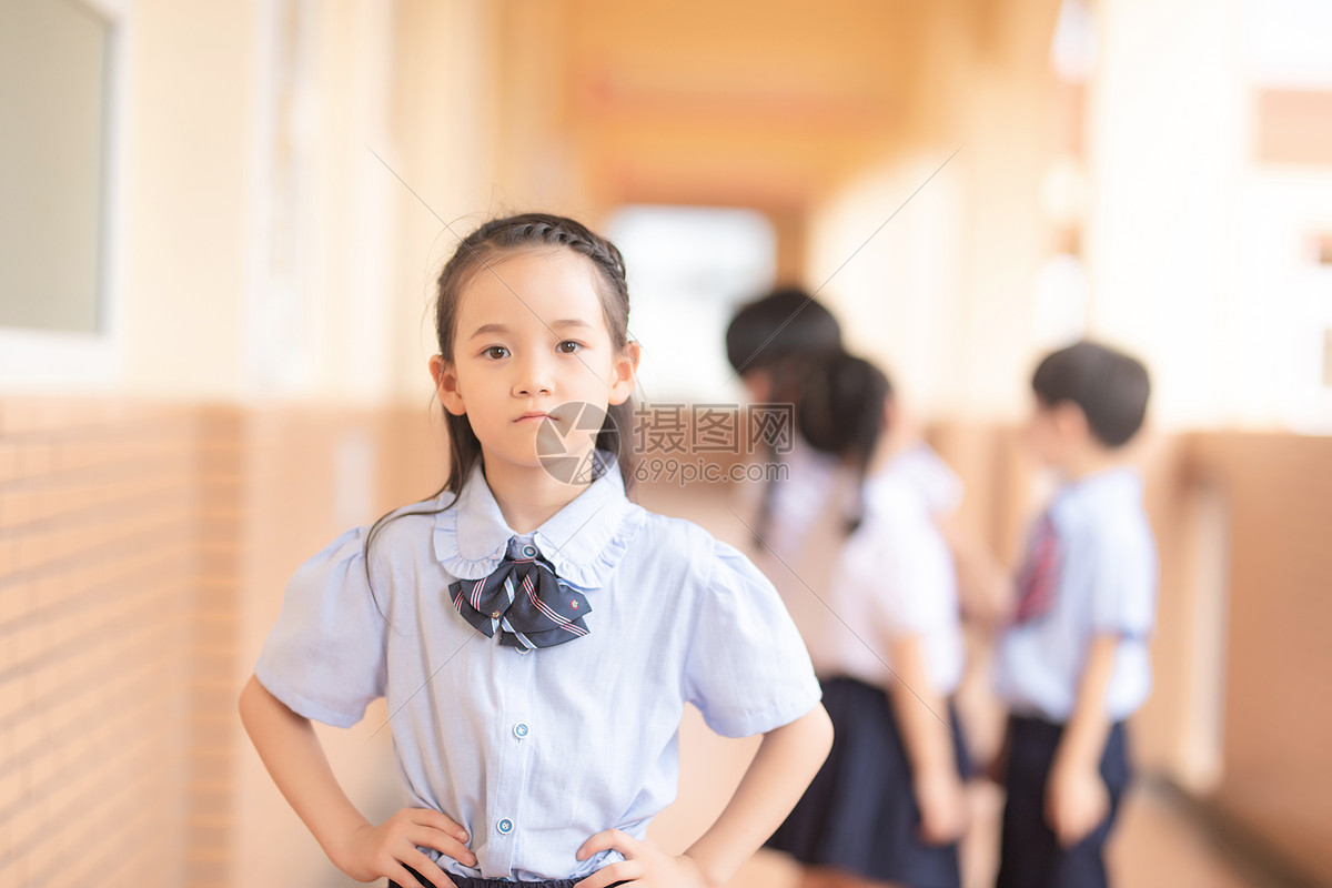 照片 教育文化 小学生伤心难过.jpg