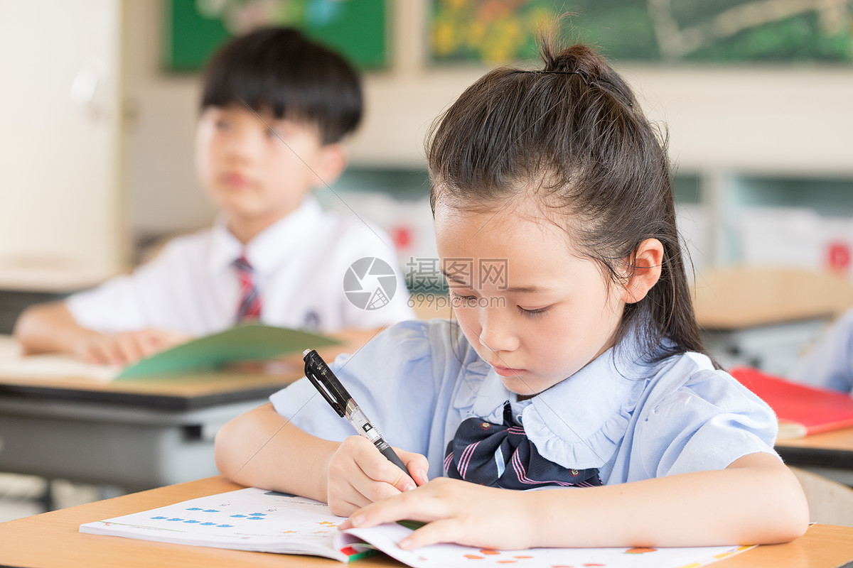 小学生课堂        id:501008646              成为照片vip