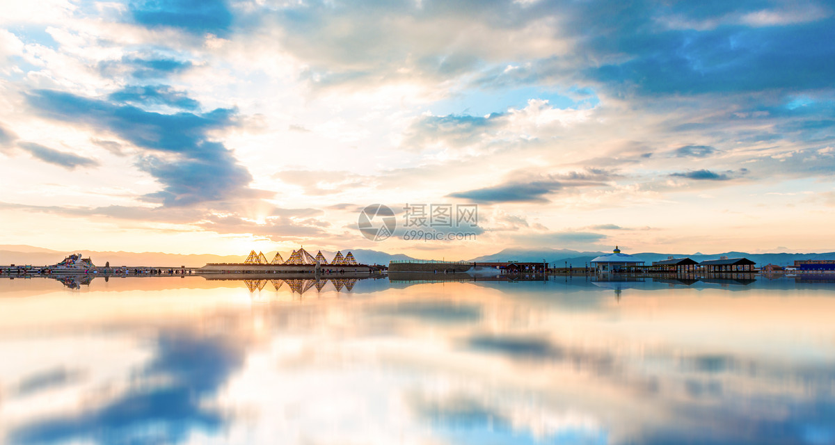 平静湖面