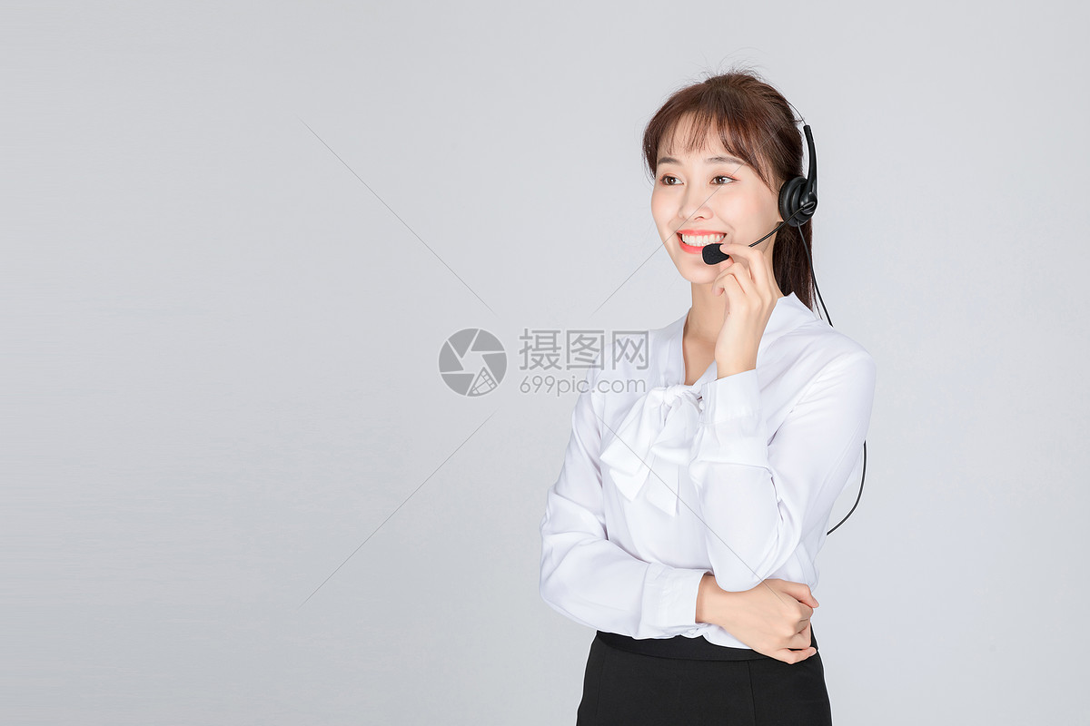 年轻的客服代表美女