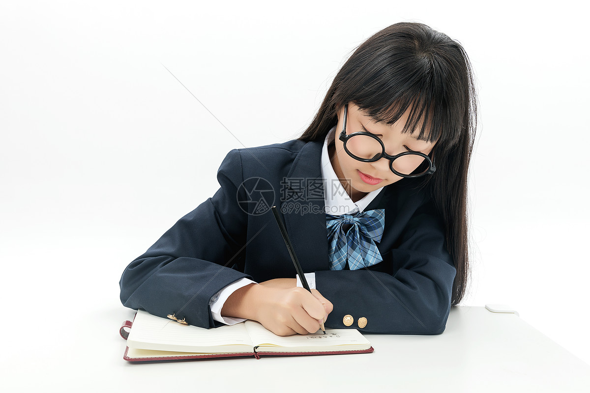 初中女生学习形象