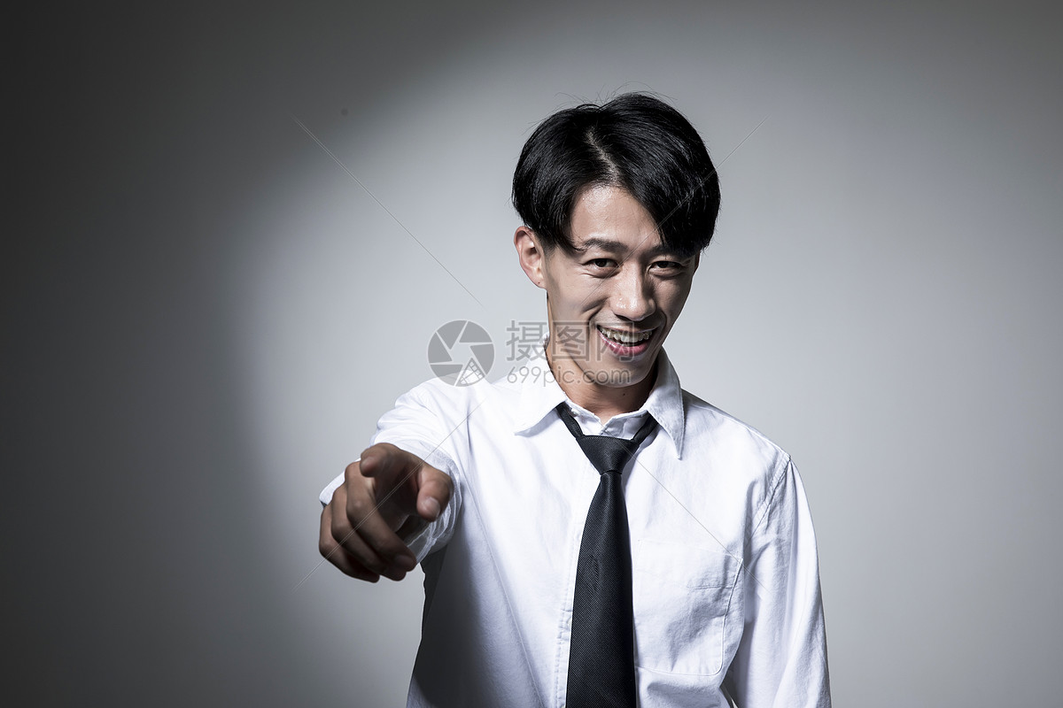商务男性开心高兴