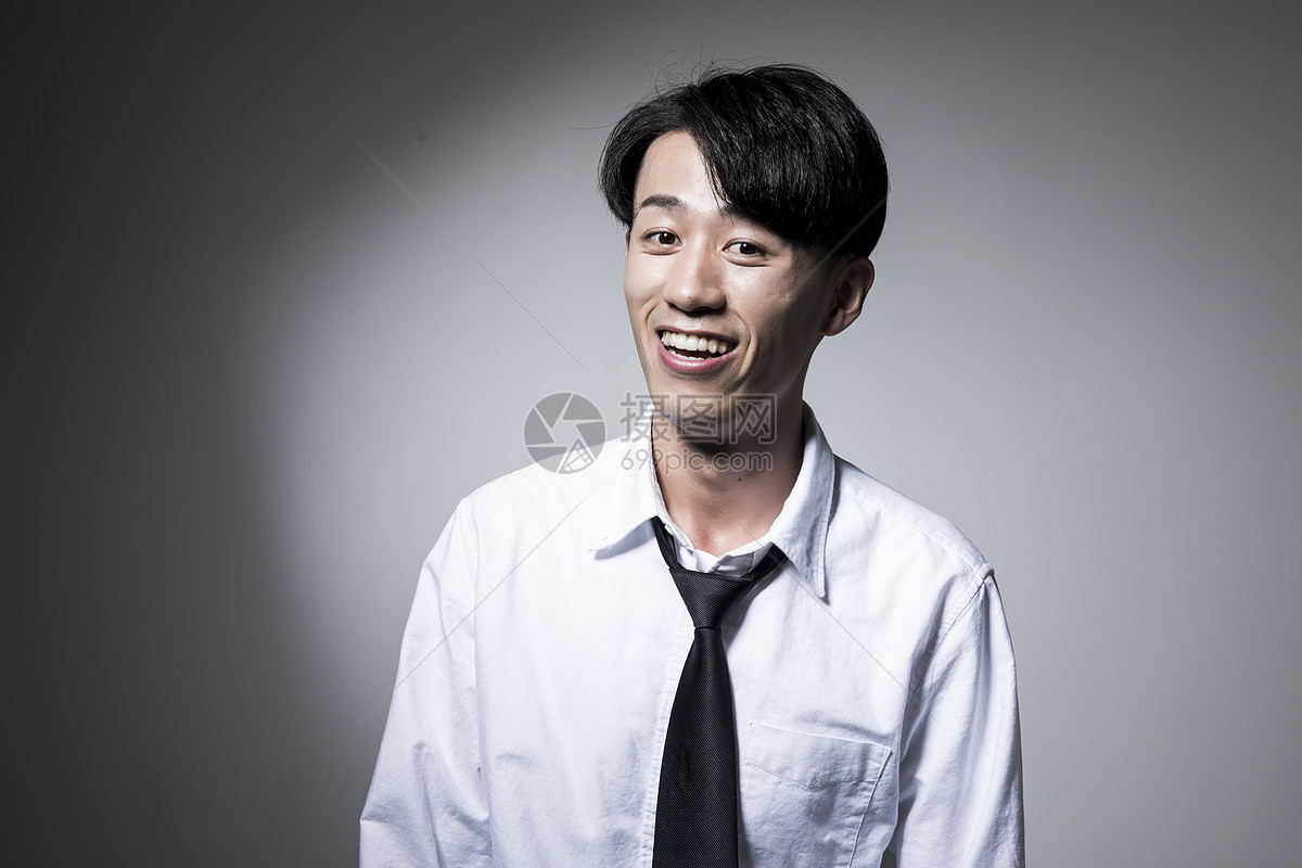 商务男性开心高兴