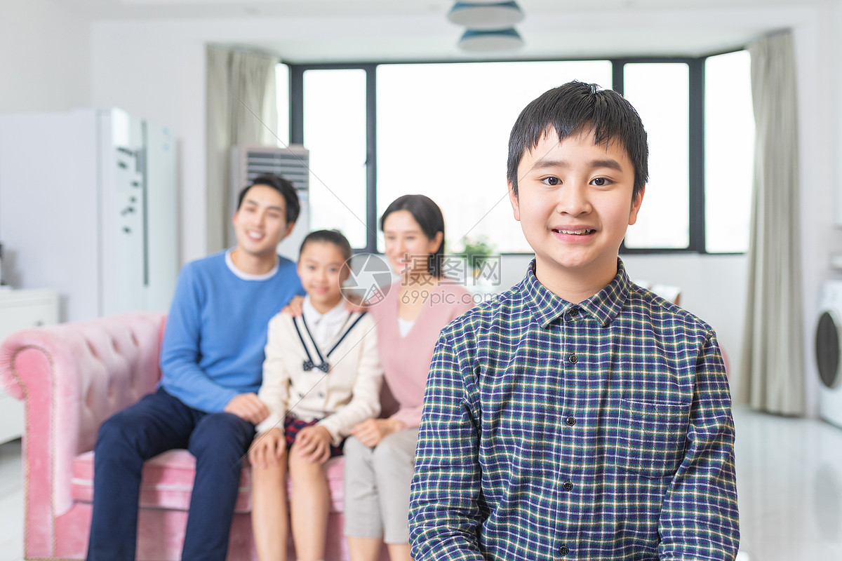 青少年家庭孩子形象