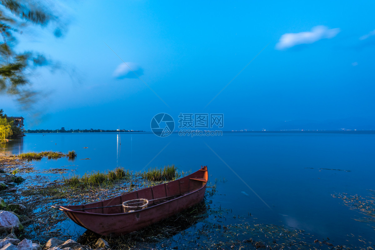 云南大理洱海夜景